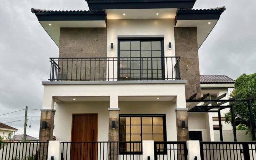 Radiant4-BedroomHouseandLotforSaleinSouthForbesSilangCavite-1.jpg