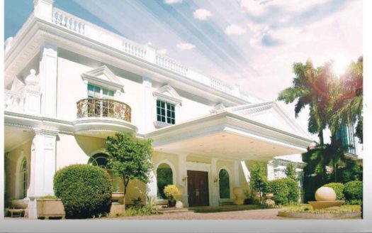 Grand2-StoreyMansionforSaleinSouthForbesParkMakati-1.jpg
