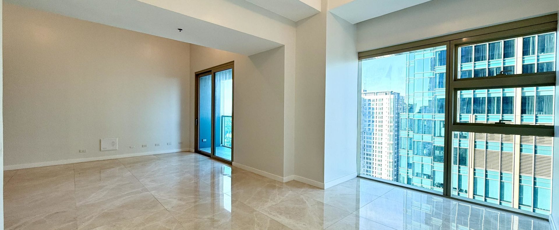 Lavish3-BedroomCondoUnitforSaleinGrandHyattResidencesBGCTaguigCity-11.jpg