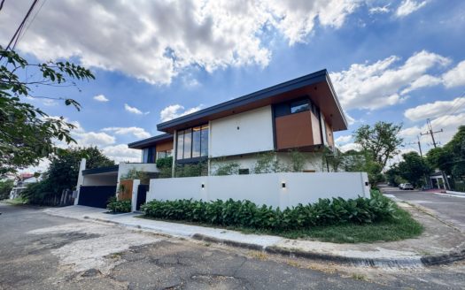 Fabulous5-BedroomHouseandLotforSaleinPasongTamoQuezonCity-1.jpg