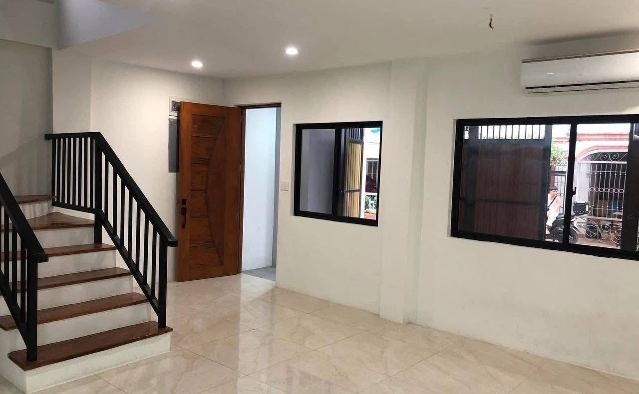 Refined6-BedroomHouseandLotforSaleinBrgy.HolySpiritQuezonCity-5.jpg