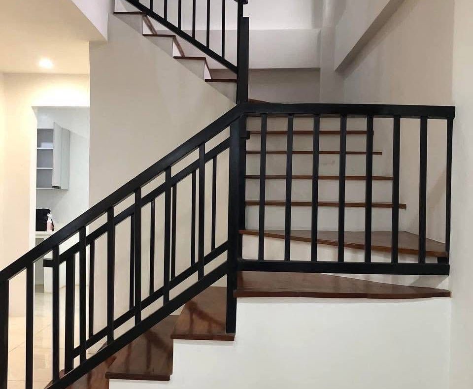Refined6-BedroomHouseandLotforSaleinBrgy.HolySpiritQuezonCity-6.jpg