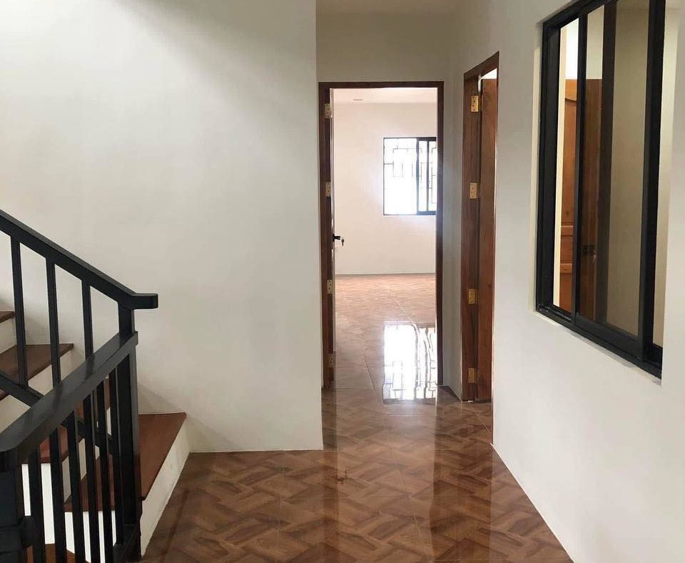 Refined6-BedroomHouseandLotforSaleinBrgy.HolySpiritQuezonCity-7.jpg