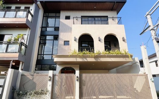 Serene5-BedroomHouseandLotforSaleinGreenwoodsExecutiveVillageCaintaRizal-1.jpg