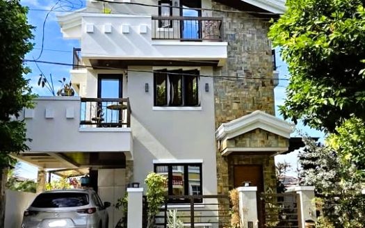 Modern3-BedroomHouseandLotforSaleinSouthForbesSilangCavite-1.jpg