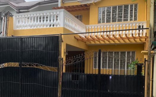 Astonishing4-BedroomTownhouseforSaleinBFHomesParanaque-1.jpg