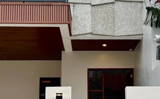 Decorative3-BedroomHouseandLotforSaleinKatarunganVillageMuntinlupaCity-1.jpg