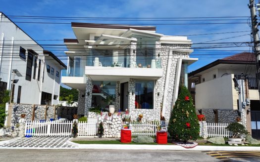 Enchanting4-BedroomHouseandLotforSaleinAngelesCityPampanga-1.jpg