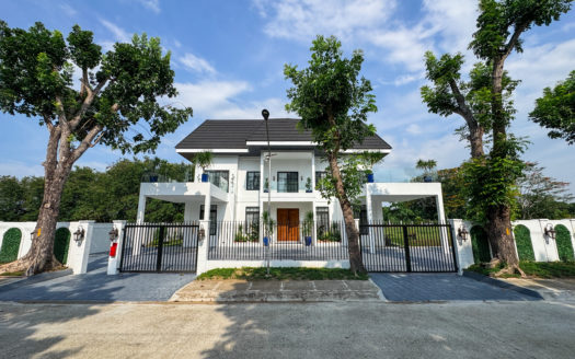 Serene5-BedroomHouseandLotforSaleinManilaSouthwoodsResidentialEstatesCarmonaCavite-1.jpg