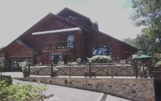 Luxurious6-BedroomMansionHouseandLotandforSaleinCampJohnHayBaguioCity-1.jpg