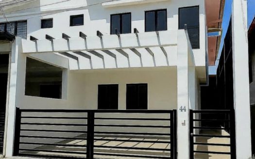 Sensational3-BedroomDuplexforSaleinBFHomesLasPinas-1.jpg