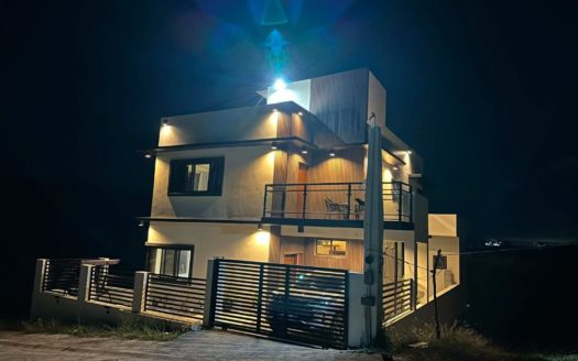 Alluring4-BedroomHouseandLotforSaleinEastRidgeVillageBinangonanRizal-1.jpg