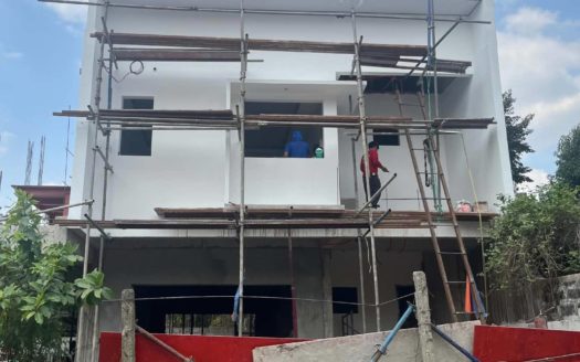 Astonishing3-BedroomTownhouseforSaleinValleySubdivisionAntipoloRizal-1.jpg