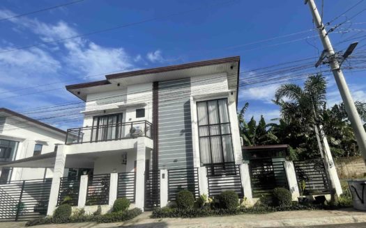 Exceptional4-BedroomHouseandLotforSaleinValleVerdeVillasinLipaBatangas-1.jpg