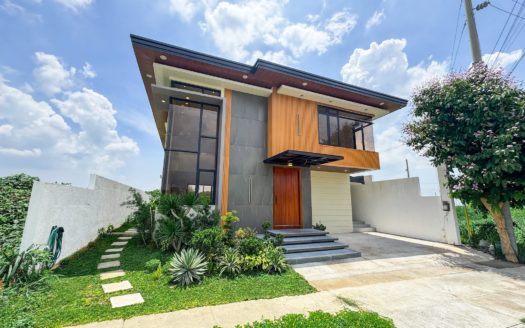 Sleek4-BedroomHouseandLotforSaleinVenareNuvaliLaguna-1.jpg