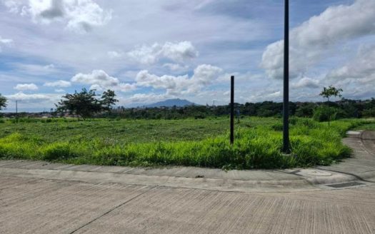 357SQMCornerResidentialLotforSaleatHillsideRidgeSilangCavite-1.jpg