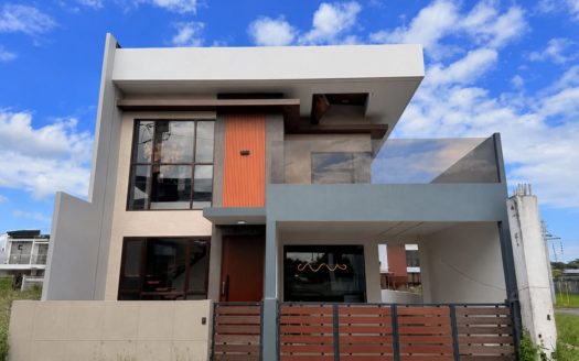 4-BedroomHouseandLotforSaleatTheSonomaResidencesSta.RosaLaguna-1.jpg