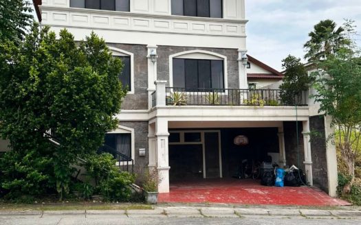 4-BedroomHouseandLotforSaleinVerdanaHomesBacoorCavite-1.jpg