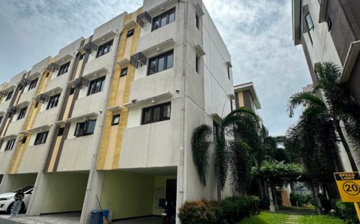 3-BedroomTownhouseforSaleinCirculoVerdeGardenHomesQuezonCity