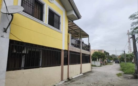 Inviting4-BedroomHouseandLotforSaleinLegazpiCompoundGeneralTriasCavite-1.jpg