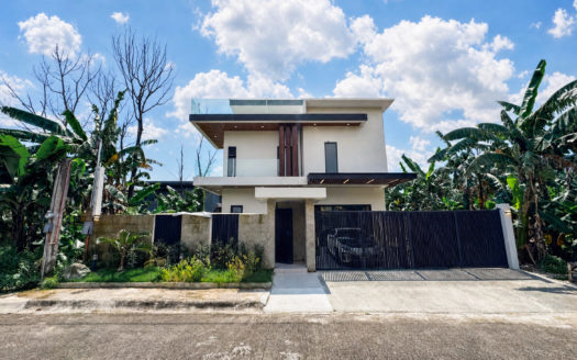Splendid4-BedroomHouseandLotforSaleinNorthFairviewQuezonCity-1.jpg