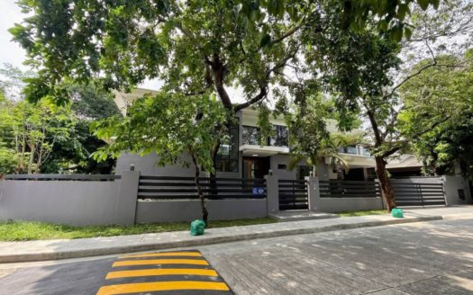 6-BedroomHouseandLotforSaleinAyalaAlabangMuntinlupa-1.jpg