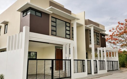 3-BedroomTownhouseforSaleinBFHomes,LasPiñas-1.jpg