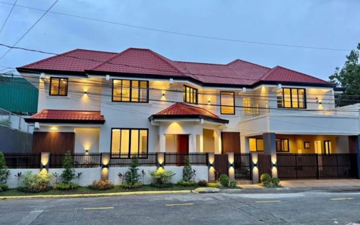 5-BedroomHouseandLotforSaleinBFHomes,LasPiñas-1.jpg